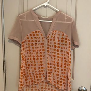 Hinge Short Sleeve Blouse